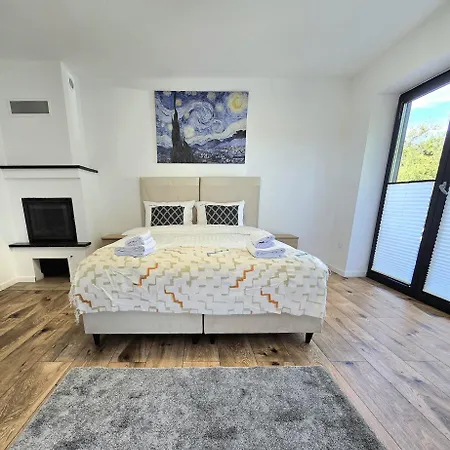 Vakantiehuis Klimatyczny Dom Na Mazurach Przy Jeziorze Sedansk