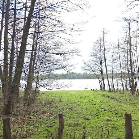 Vakantiehuis Klimatyczny Dom Na Mazurach Przy Jeziorze *