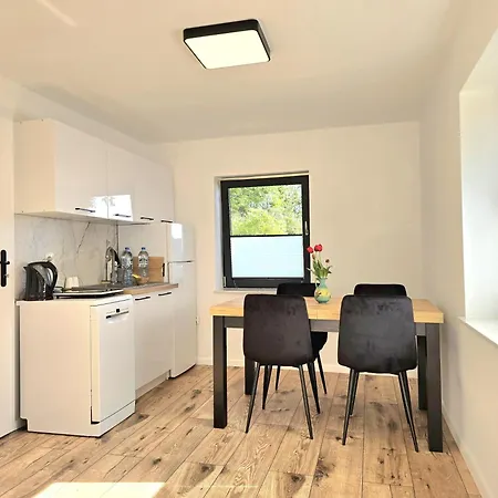 Vakantiehuis Klimatyczny Dom Na Mazurach Przy Jeziorze Sedansk